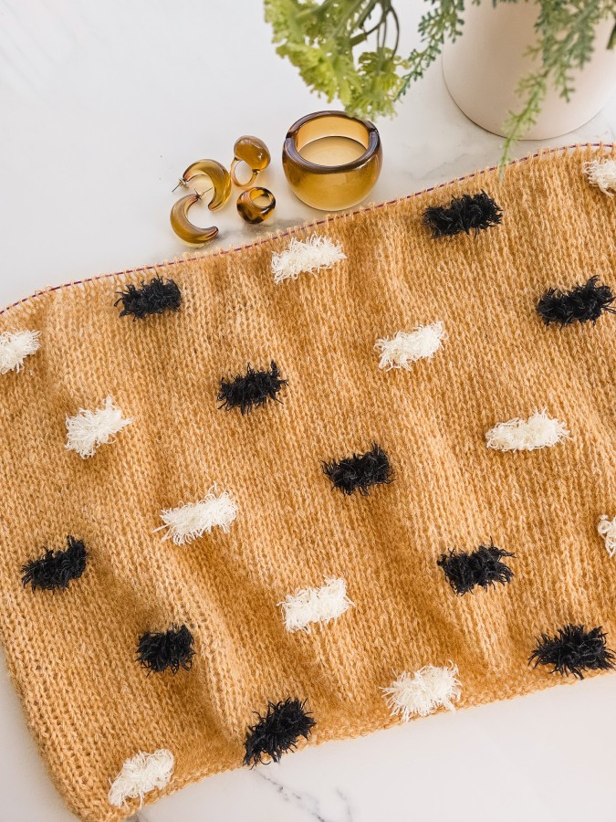 Caramel Moss - Sweater