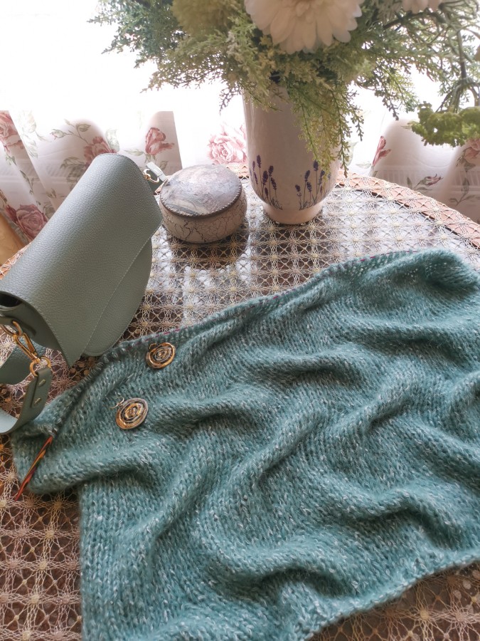 Ocean Waves - Cardigan